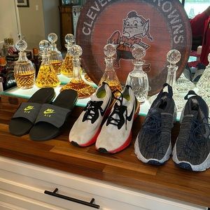 Men's size 15 Nike 3pc bundle Nike Epic React Nike 04 and Nike sliders